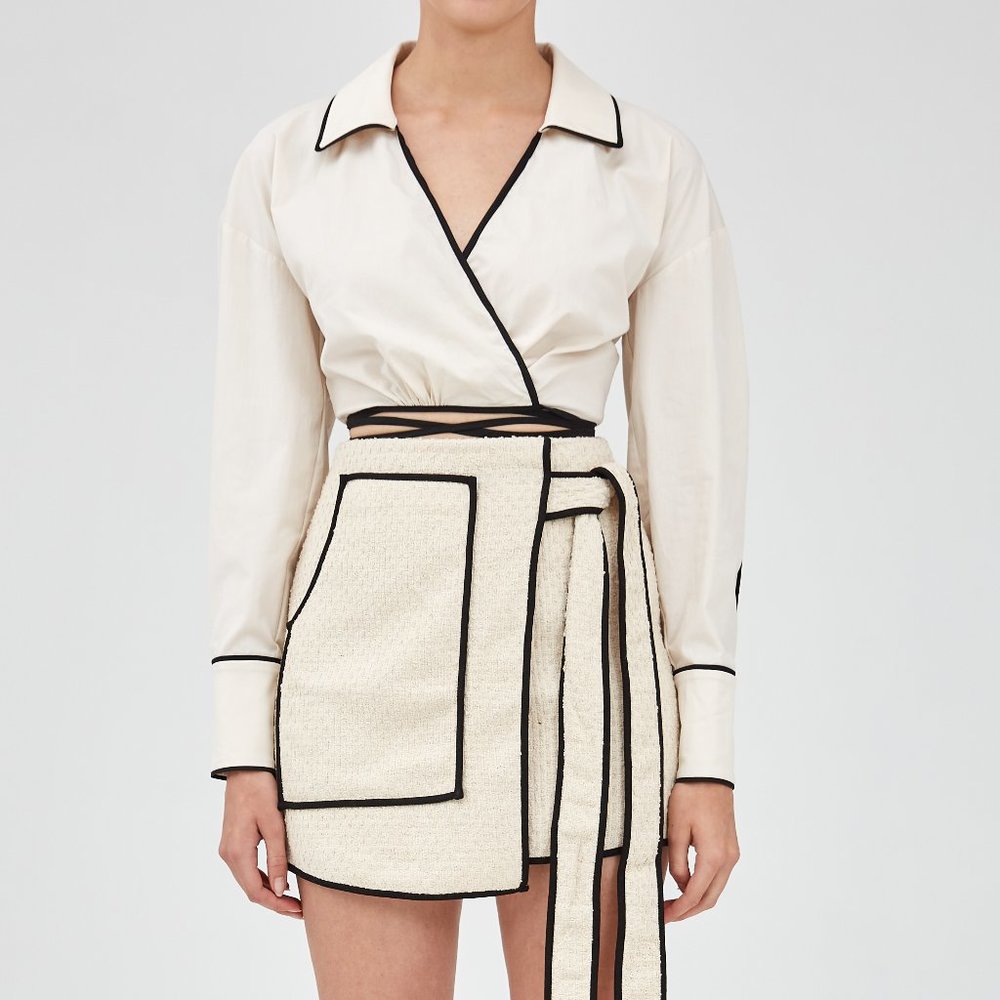 NWT C/MEO Collective Ivory + Black Wrap Crop Top